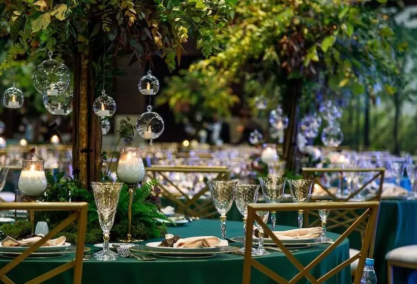 هتل Volynskoye Congress Park