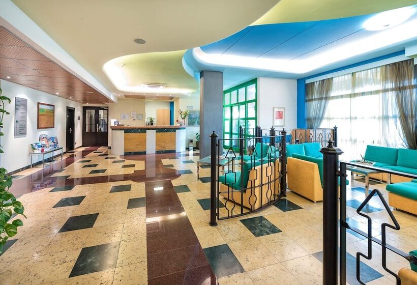 Hotel West Point Airport