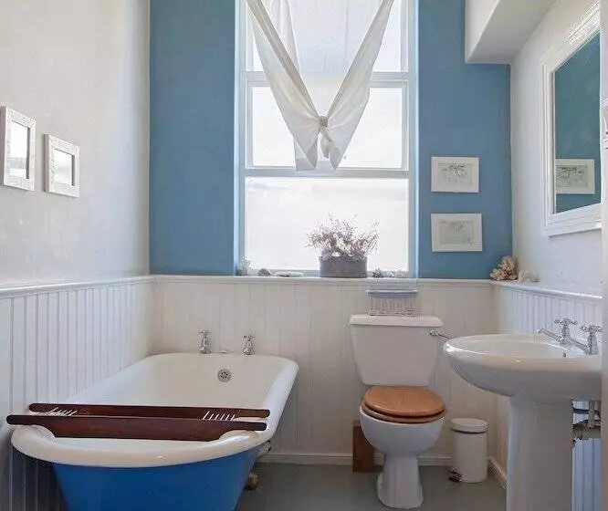 Barry Hall Apartments