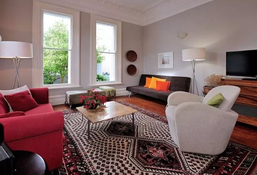 Barry Hall Apartments