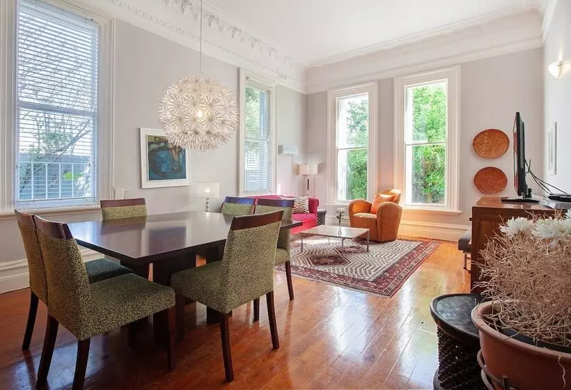 Barry Hall Apartments