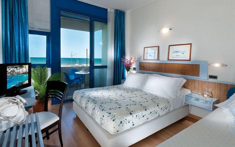 酒店 Baltic Riccione Fronte Mare