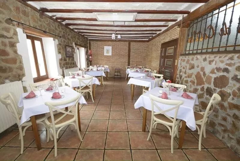 هتل Campos De Castilla