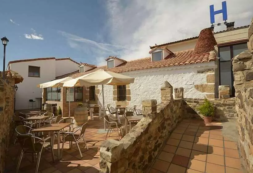 هتل Campos De Castilla