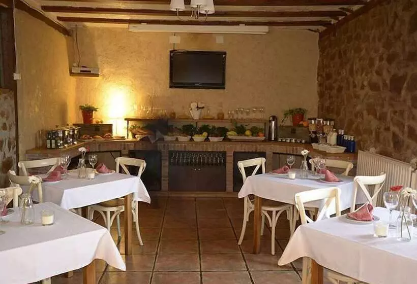 هتل Campos De Castilla