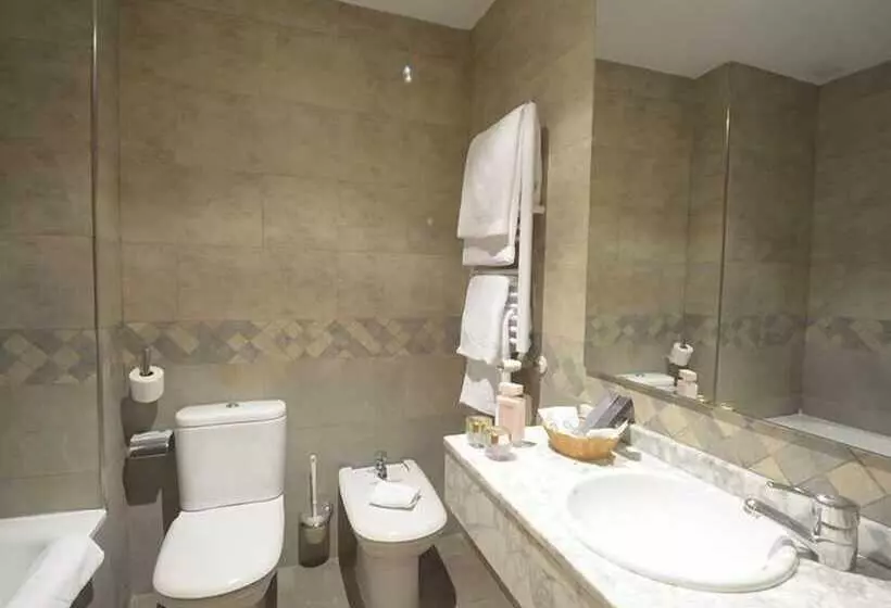 هتل Campos De Castilla