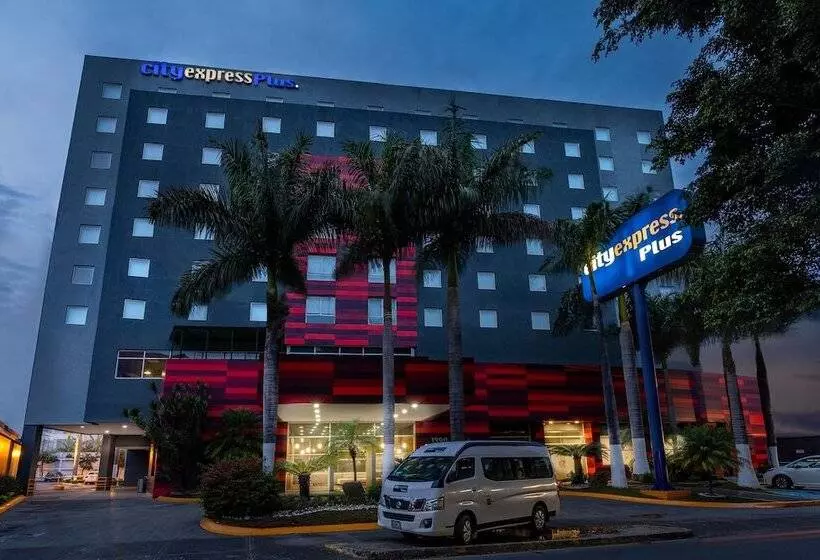 هتل City Express Plus By Marriott Guadalajara Expo
