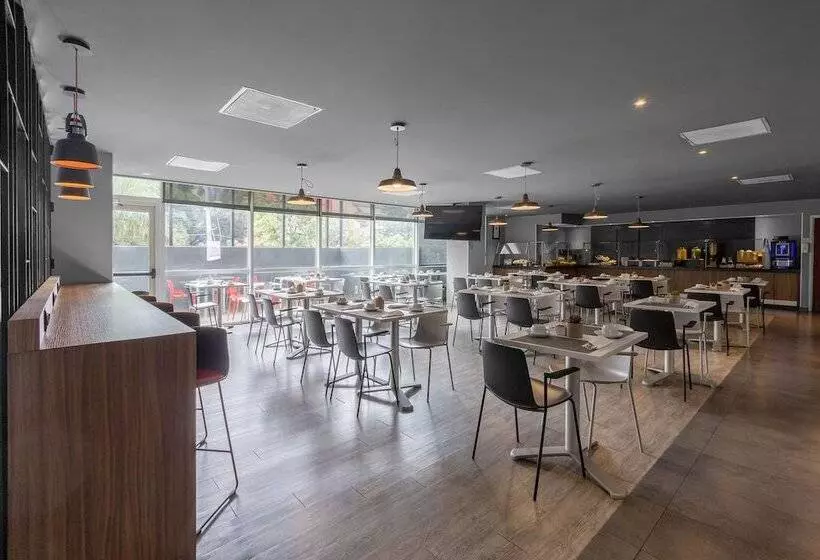 هتل City Express Plus By Marriott Guadalajara Expo