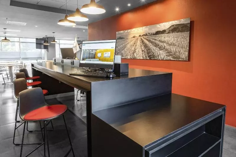 هتل City Express Plus By Marriott Guadalajara Expo