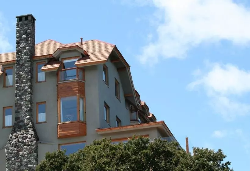 فندق Correntoso Lake & River