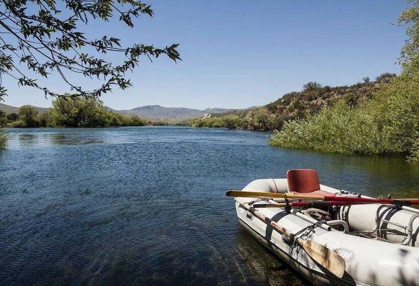 Отель Correntoso Lake & River