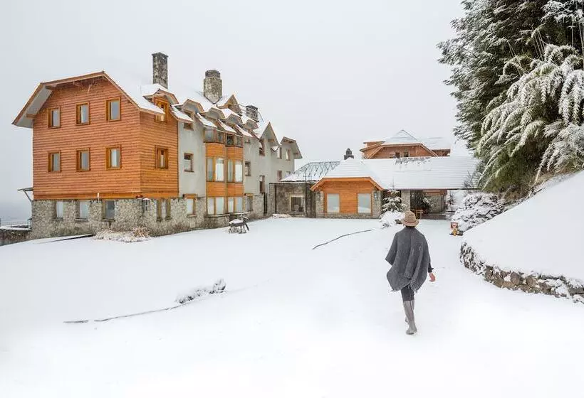 فندق Correntoso Lake & River