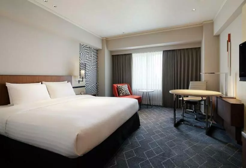 Отель Courtyard By Marriott Shin Osaka Station