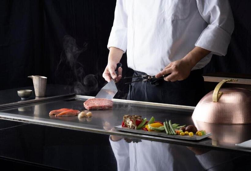 فندق Courtyard By Marriott Shin Osaka Station