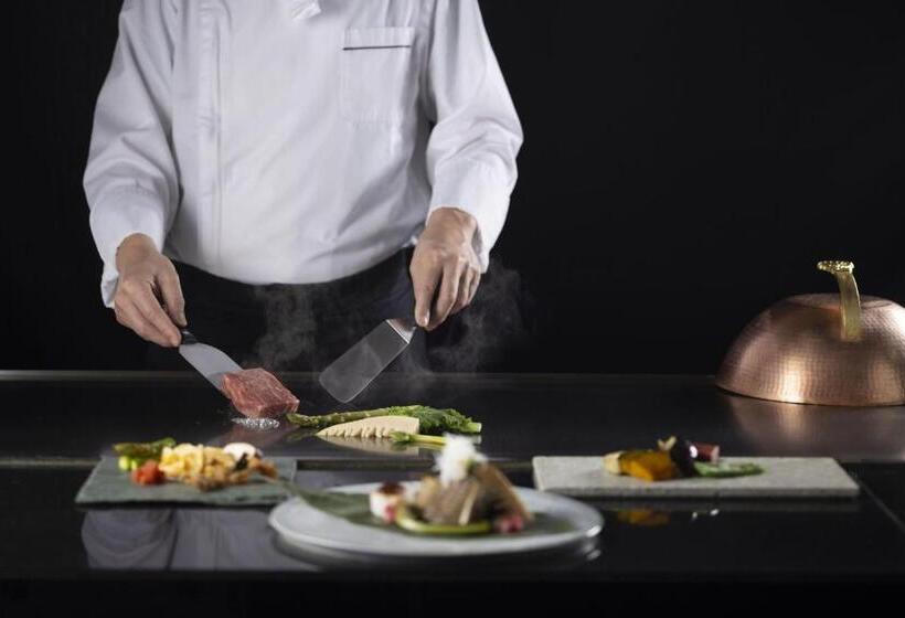 فندق Courtyard By Marriott Shin Osaka Station