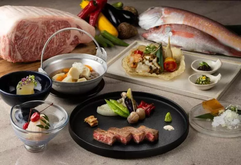 Отель Courtyard By Marriott Shin Osaka Station