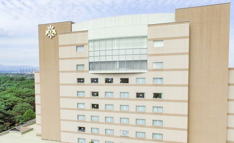 Hotel Forest Inn Showakan