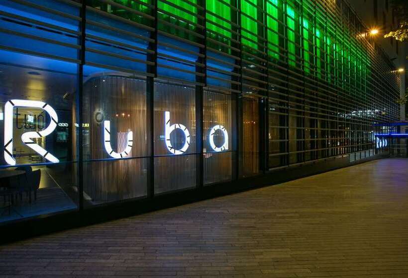 בית מלון כפרי Hilton London Tower Bridge