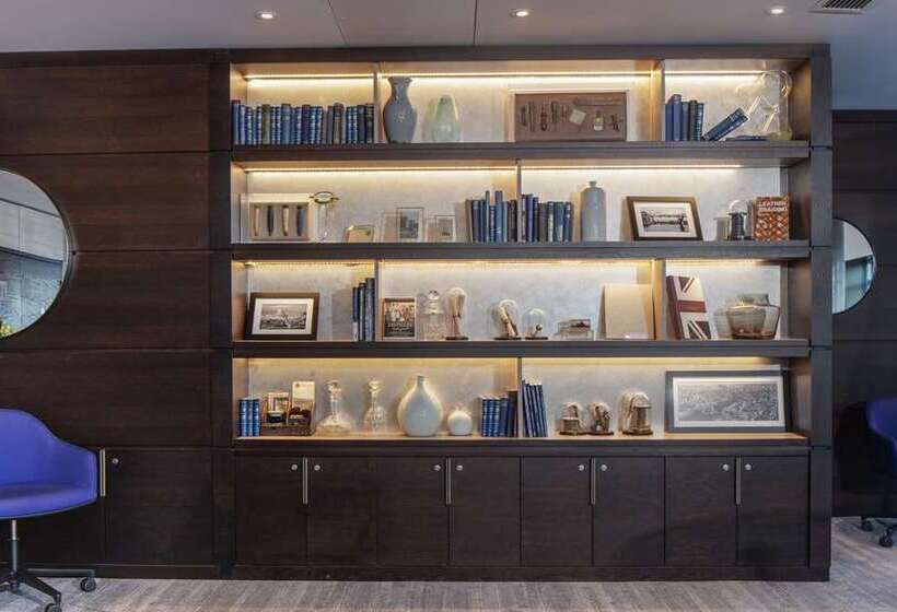 בית מלון כפרי Hilton London Tower Bridge