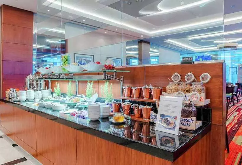 هتل Hilton Warsaw City