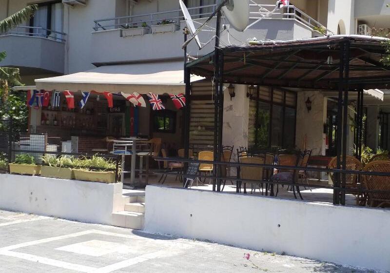 هتل Kamelya Apartments