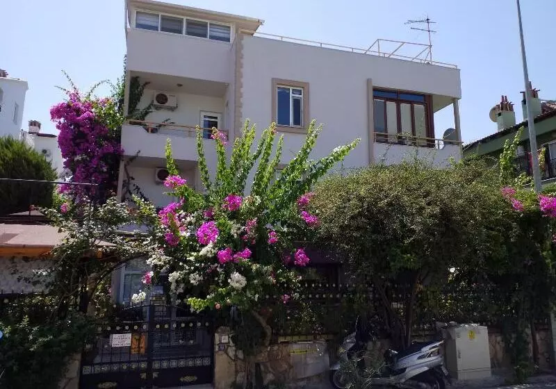 هتل Kamelya Apartments