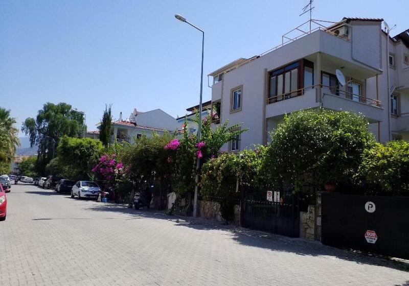 هتل Kamelya Apartments