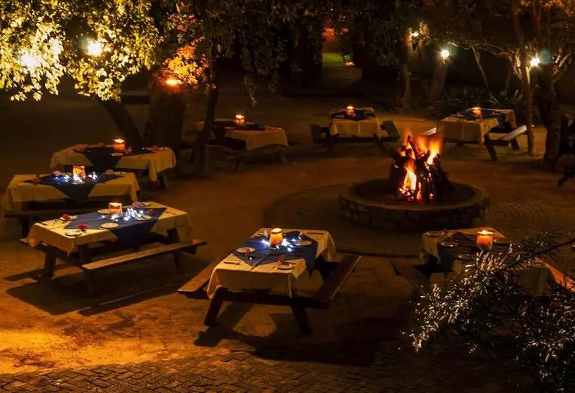 Отель Kedar Heritage Lodge, Conference Centre & Spa