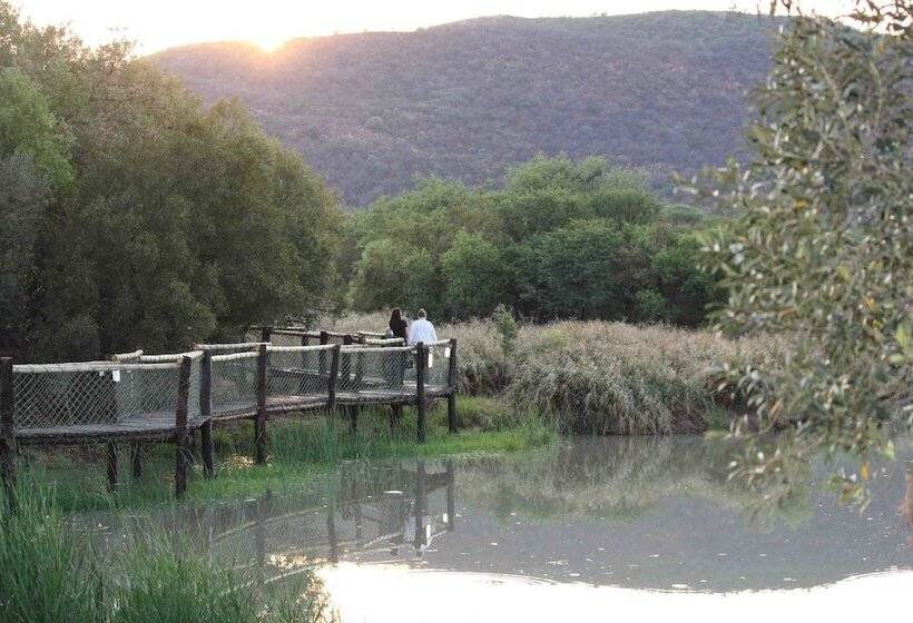 فندق Kedar Heritage Lodge, Conference Centre & Spa