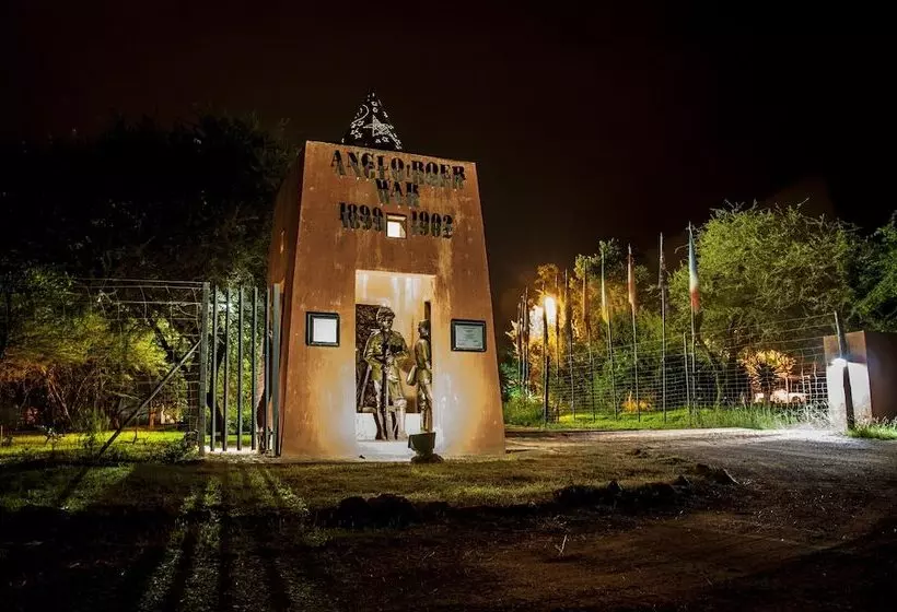 Отель Kedar Heritage Lodge, Conference Centre & Spa