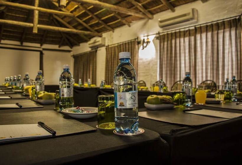 فندق Kedar Heritage Lodge, Conference Centre & Spa