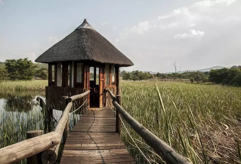 Отель Kedar Heritage Lodge, Conference Centre & Spa