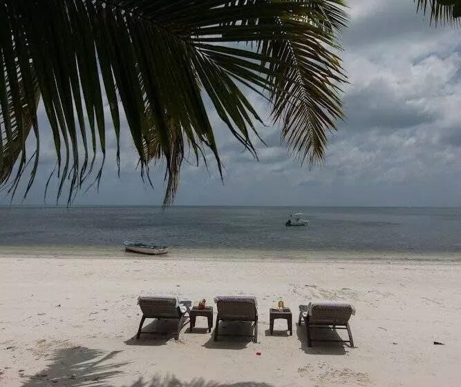 هتل Le Relax Beach Resort