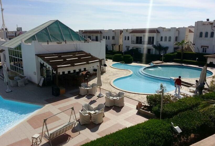 هتل Logaina Sharm Resort