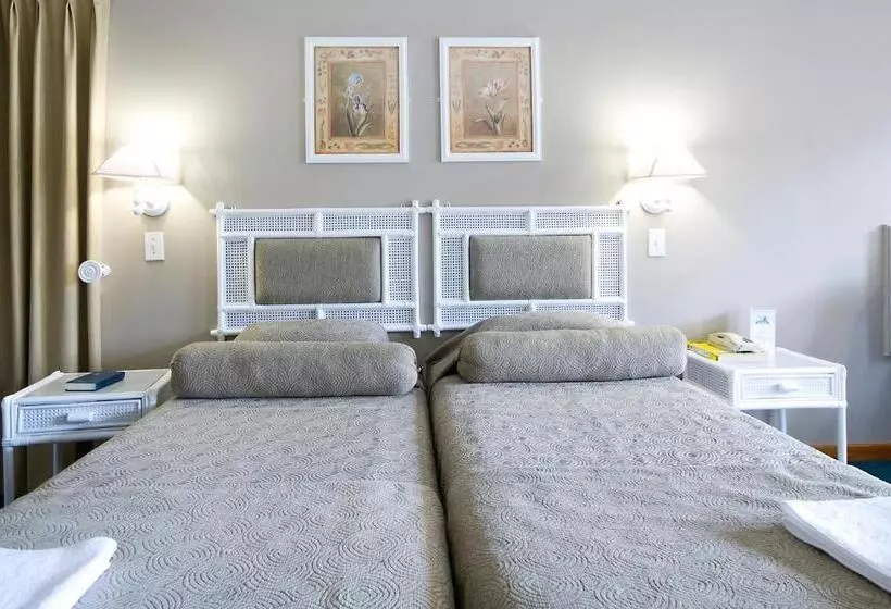 호텔 Pine Lodge Resort