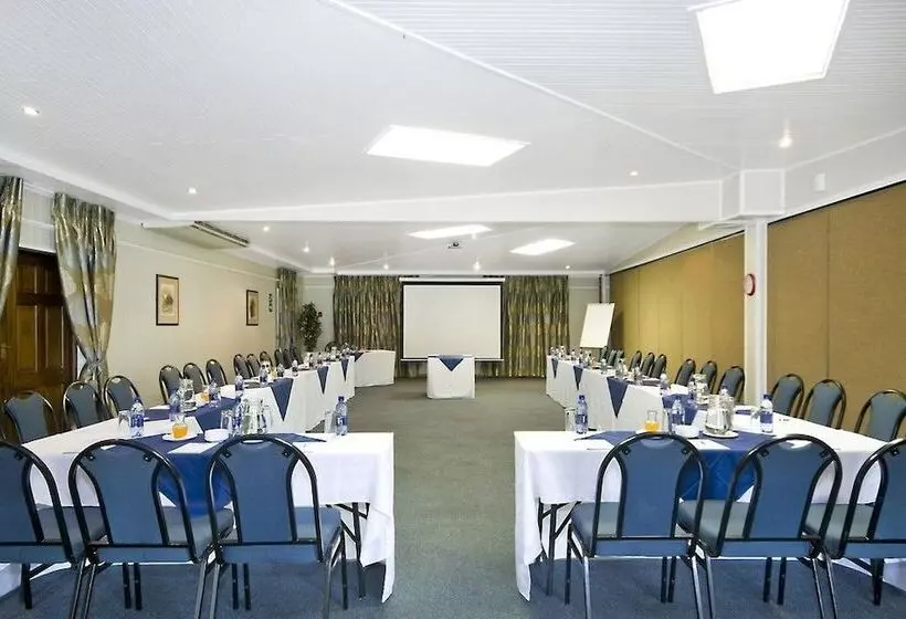 호텔 Pine Lodge Resort