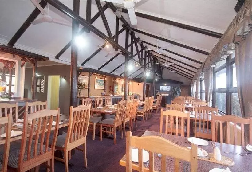 호텔 Pine Lodge Resort