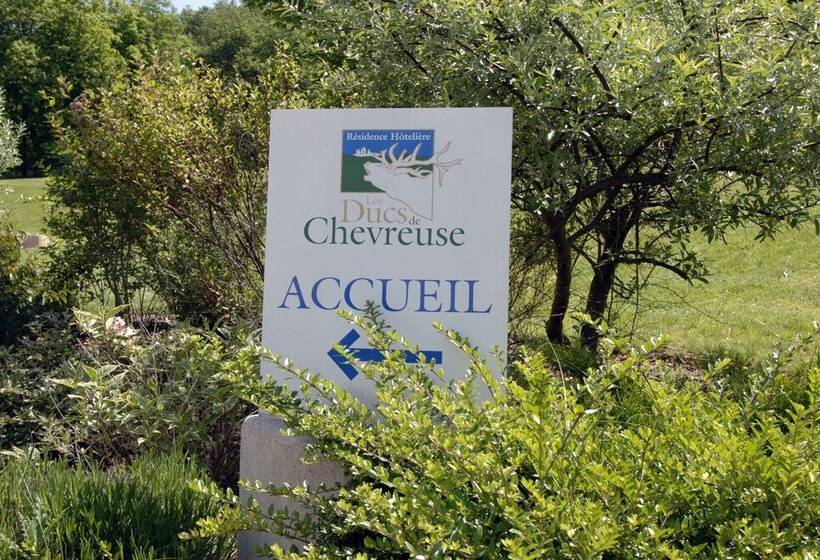 Residence Hotel Les Ducs De Chevreuse Avec Hébergement, Repas & Pdj, Séminaire, Bureau & Parking