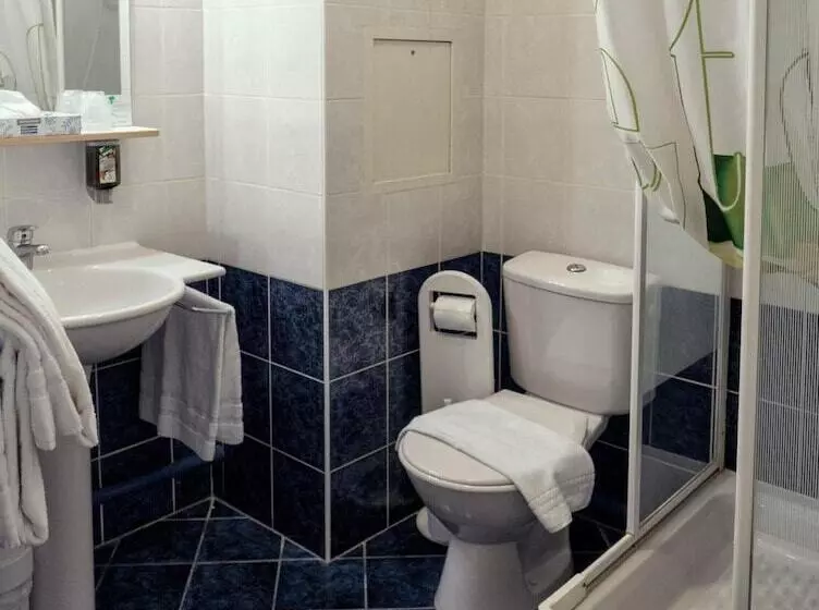 Residence Hotel Les Ducs De Chevreuse Avec Hébergement, Repas & Pdj, Séminaire, Bureau & Parking