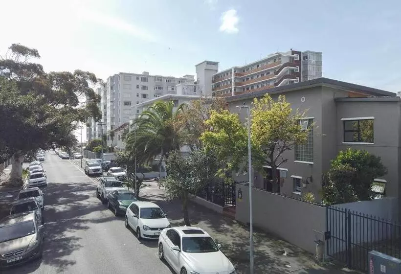 בית מלון כפרי Spring Tide Inn By Ctha