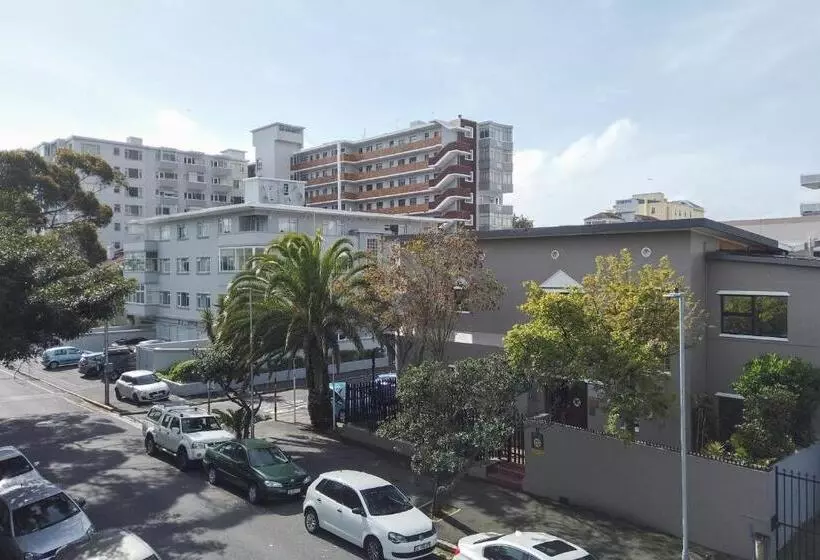 בית מלון כפרי Spring Tide Inn By Ctha