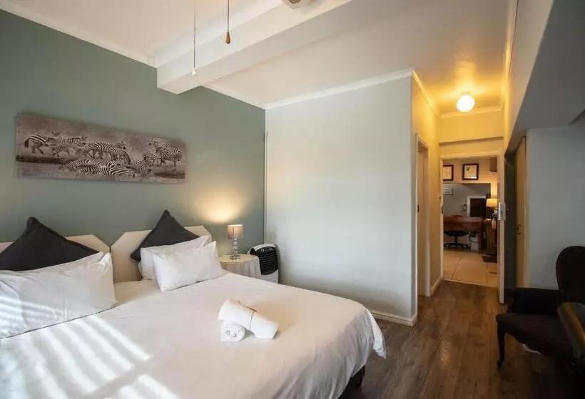 בית מלון כפרי Spring Tide Inn By Ctha