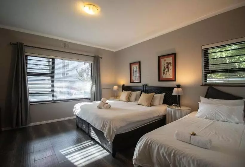 בית מלון כפרי Spring Tide Inn By Ctha