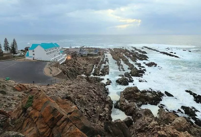 The Point Hotel & Spa