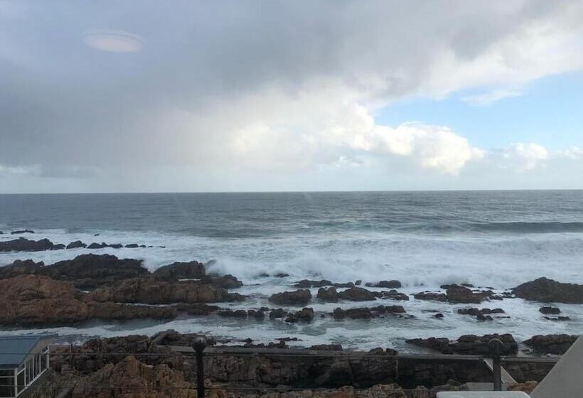 The Point Hotel & Spa