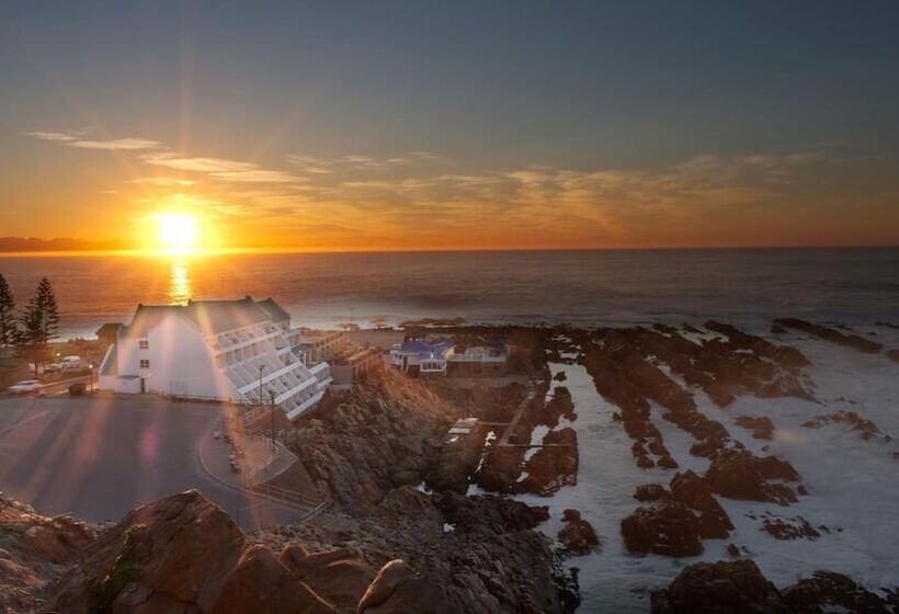 The Point Hotel & Spa