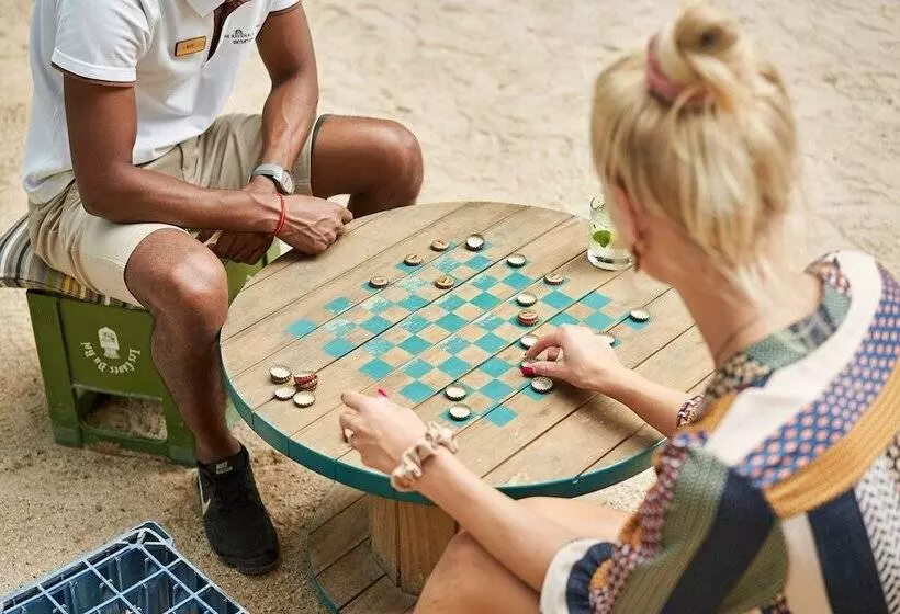 هتل The Ravenala Attitude