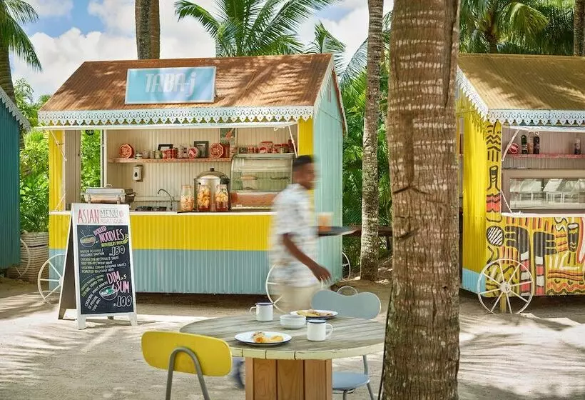 هتل The Ravenala Attitude