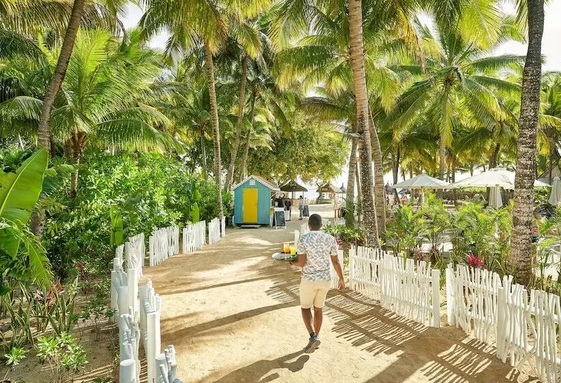 هتل The Ravenala Attitude