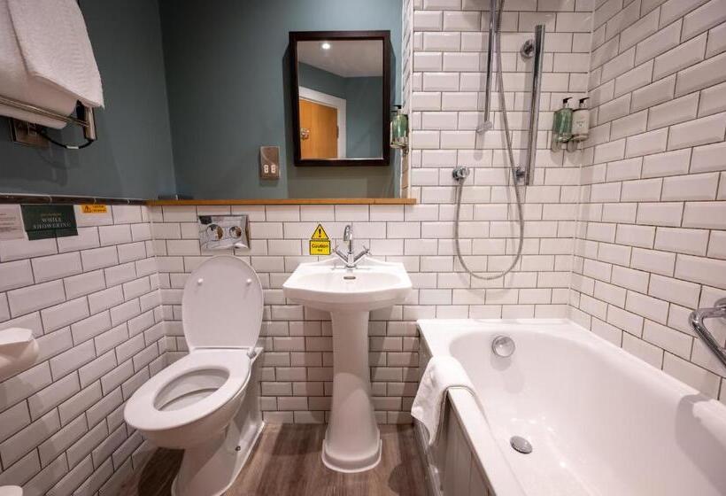 Ely Hotel By Chef & Brewer Collection